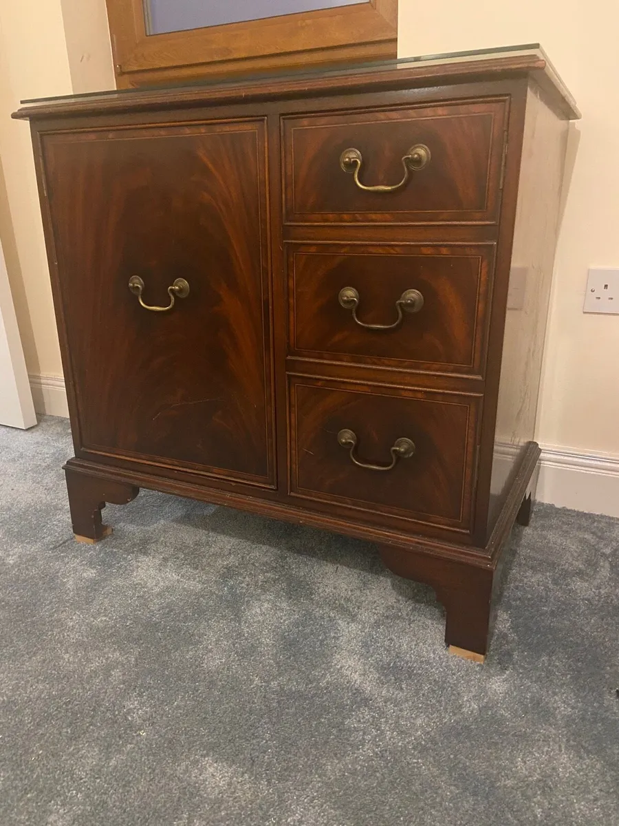 Vintage vinyl records music cabinet - Image 4