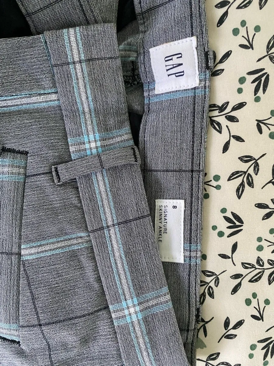 GAP Signature Skinny Ankle Fitted Trousers - Image 1