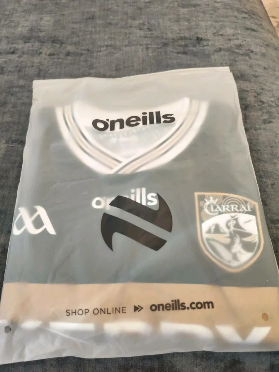 2026 Kerry Jersey age 13 - Image 1