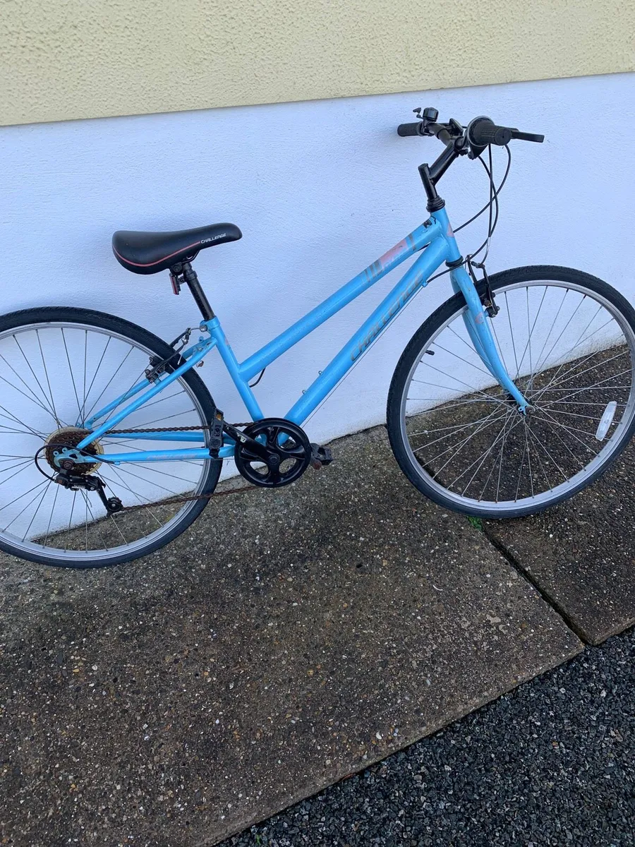 Girls /Ladies Bike - Image 1