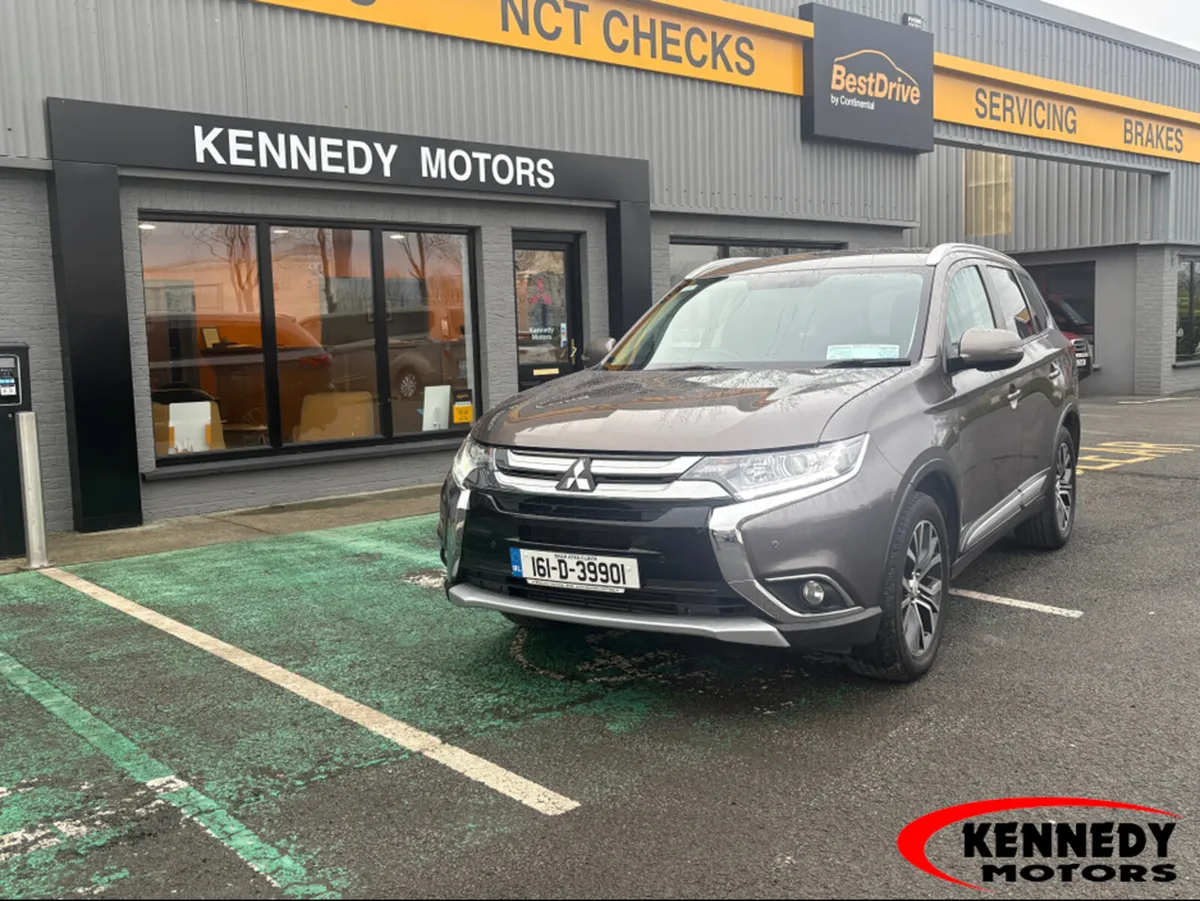 Mitsubishi Outlander 16MY 4WD 6 6MT 7S 4DR - Image 1