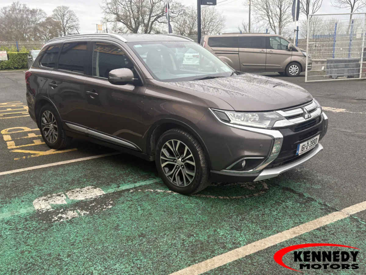 Mitsubishi Outlander 16MY 4WD 6 6MT 7S 4DR - Image 3