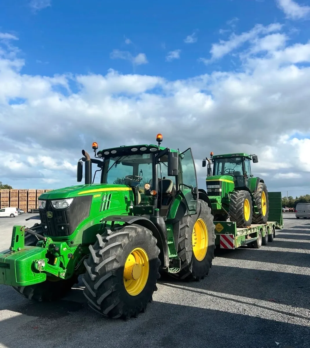 John Deere 6215r - Image 1