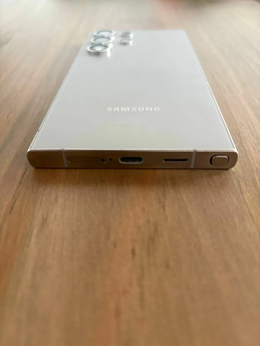 Samsung Galaxy S24 Ultra - 512 GB - Image 4