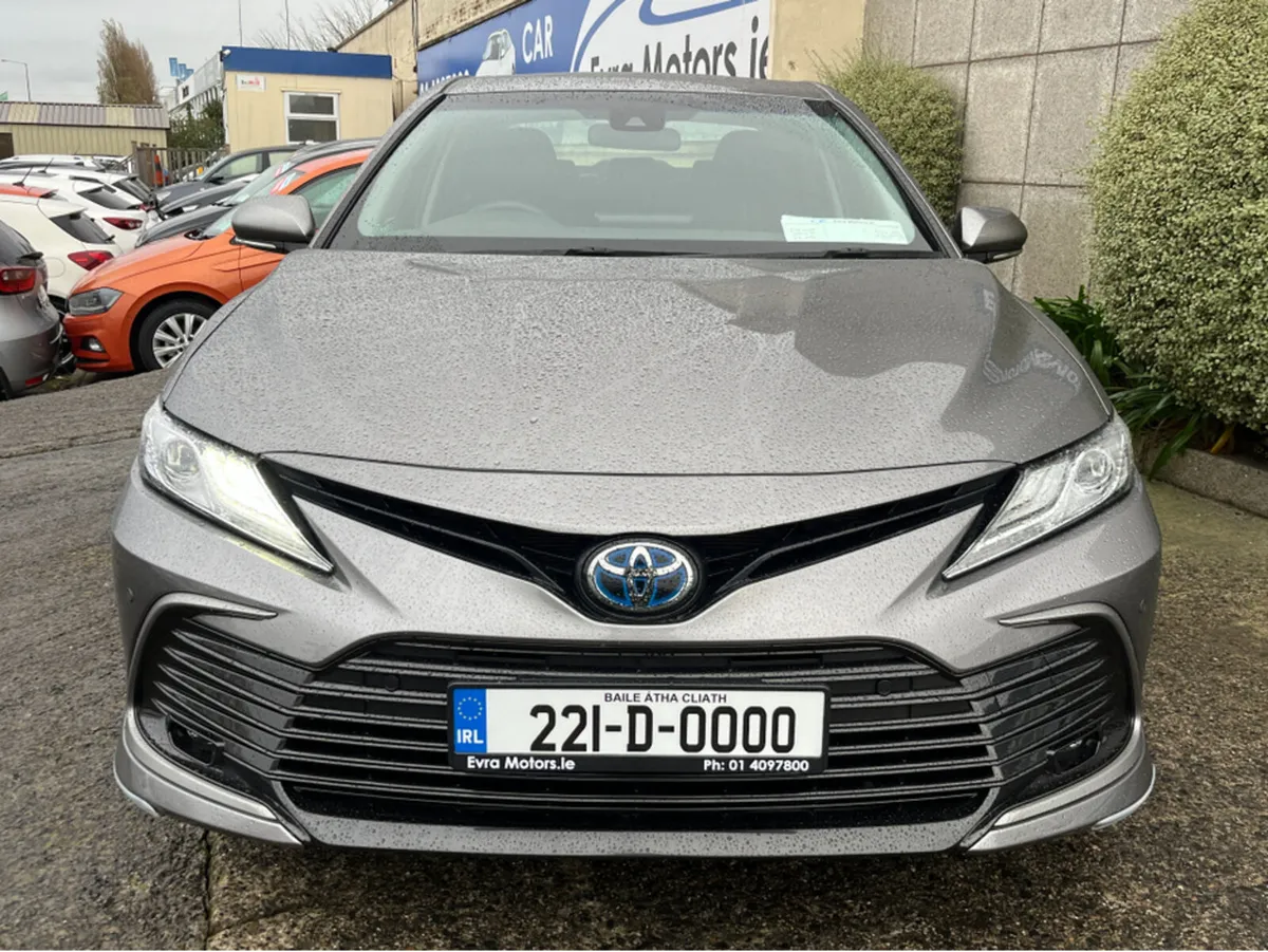 Toyota Camry HYBRID AUTOMATIC 2.5 PETROL //ADAPTIV - Image 2
