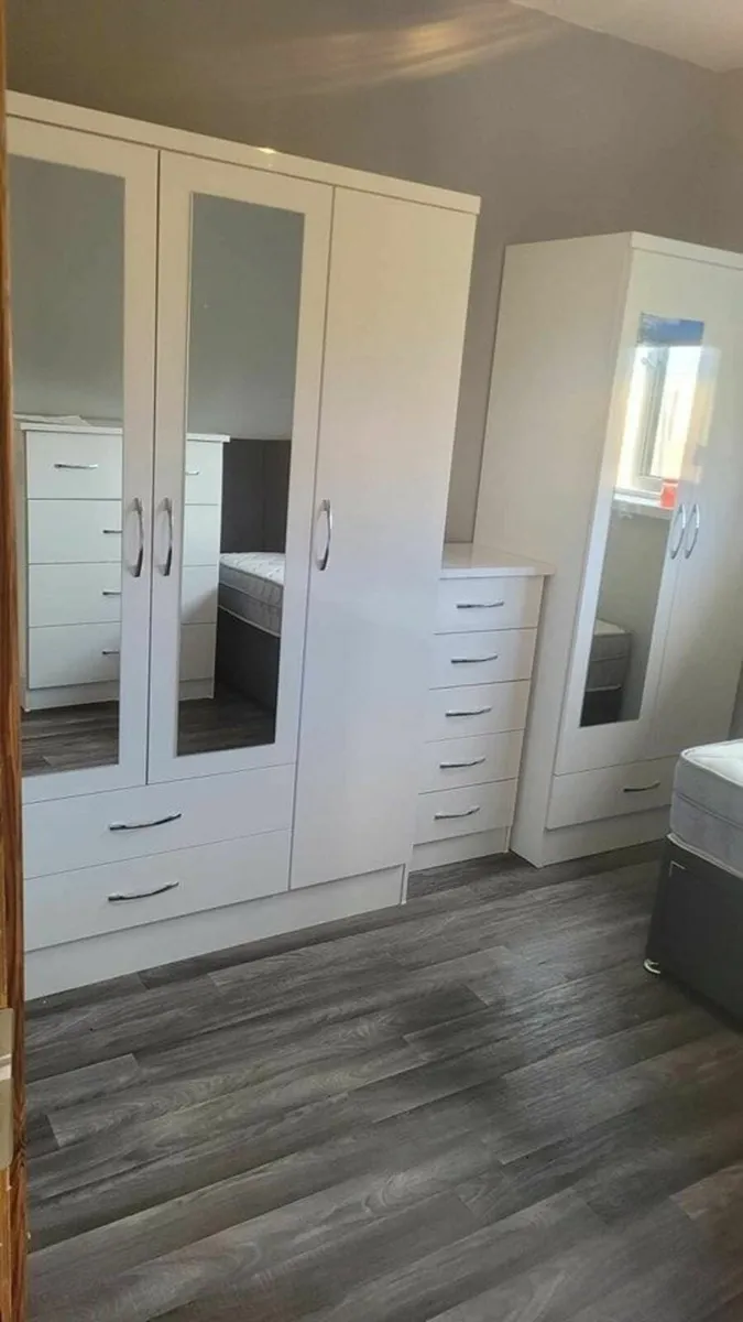 BEDROOM FURNITURE - Image 4