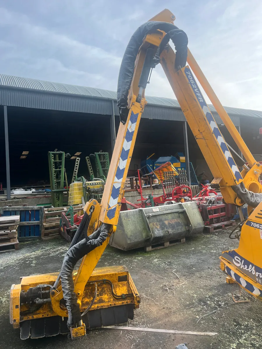 Used Shelbourne Reynolds 7062VFR Hedgecutter - Image 3