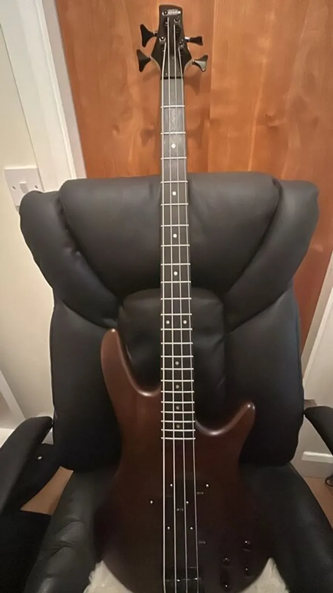 Ibanez Gio Gsr200b Bass - Image 1
