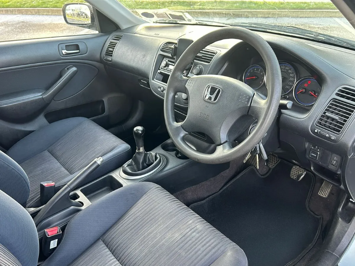 Honda Civic 2005 - Image 4