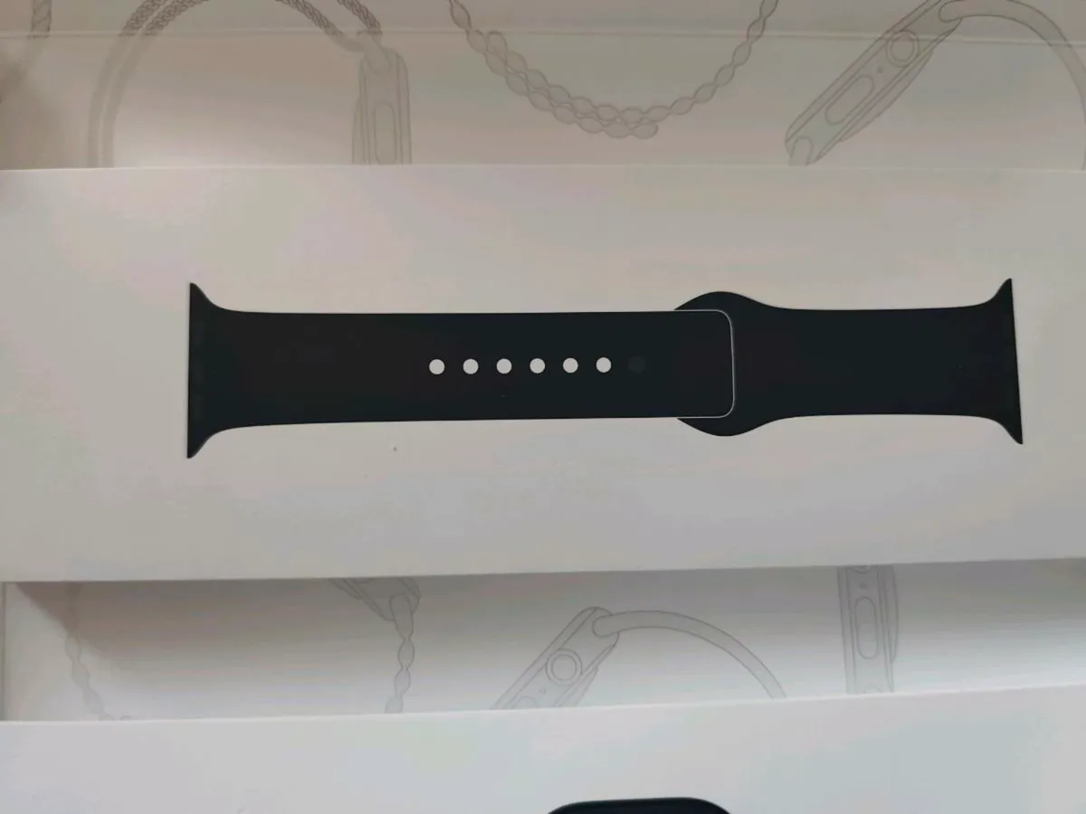 Apple Watch Series 10 46mm Black - Image 3