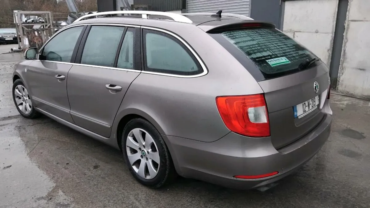 2012 SKODA SUPERB ESTATE €2500 - Image 2