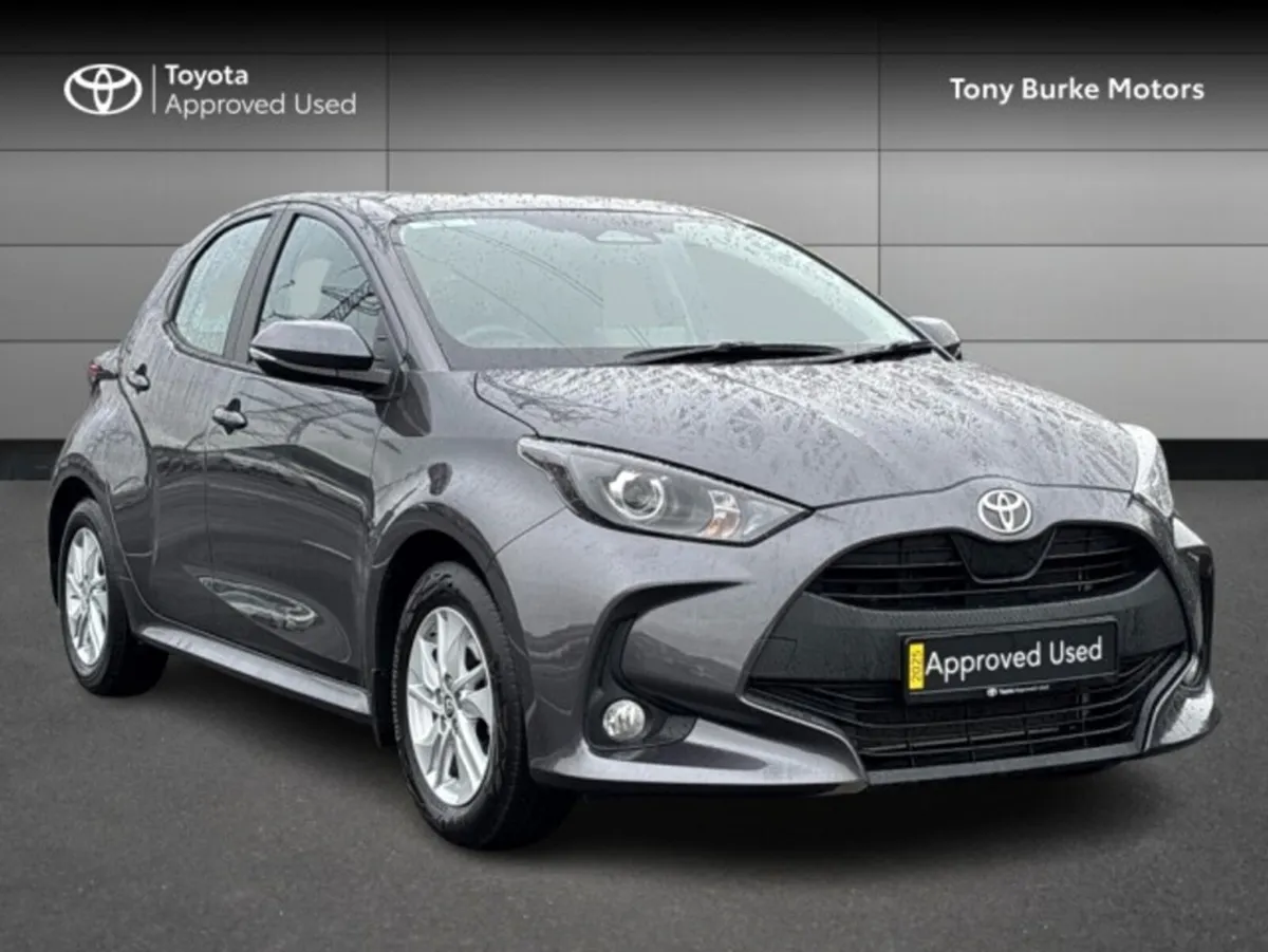 Toyota Yaris - Save EUR 4,655 - Luna - 1.5 Hybrid - Image 1