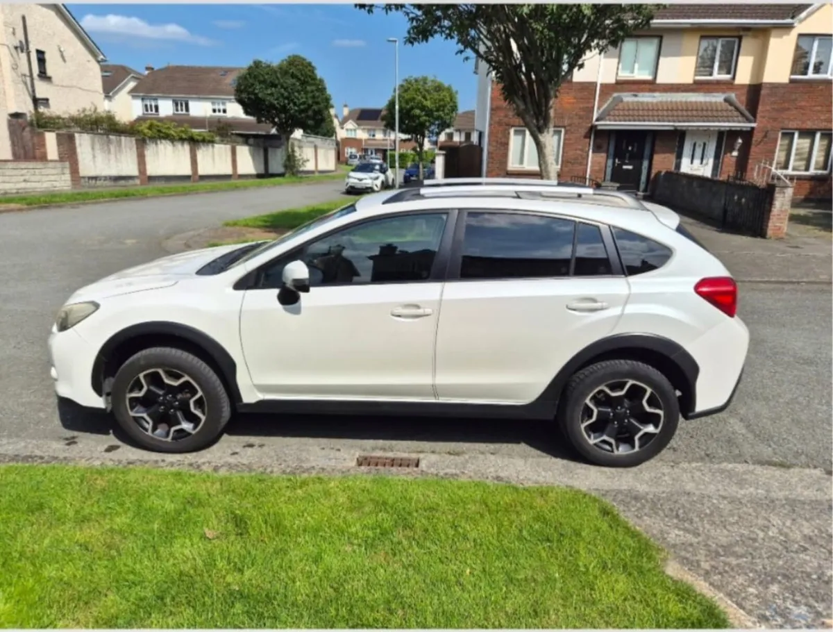 Subaru XV 2012 - Image 2