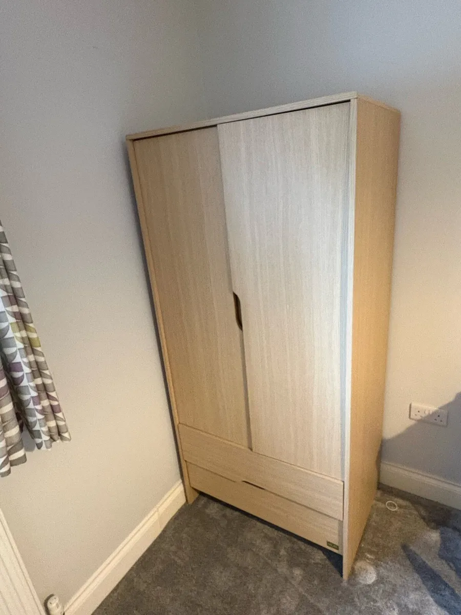 Kids wardrobe & drawers set changing unit on top - Image 1