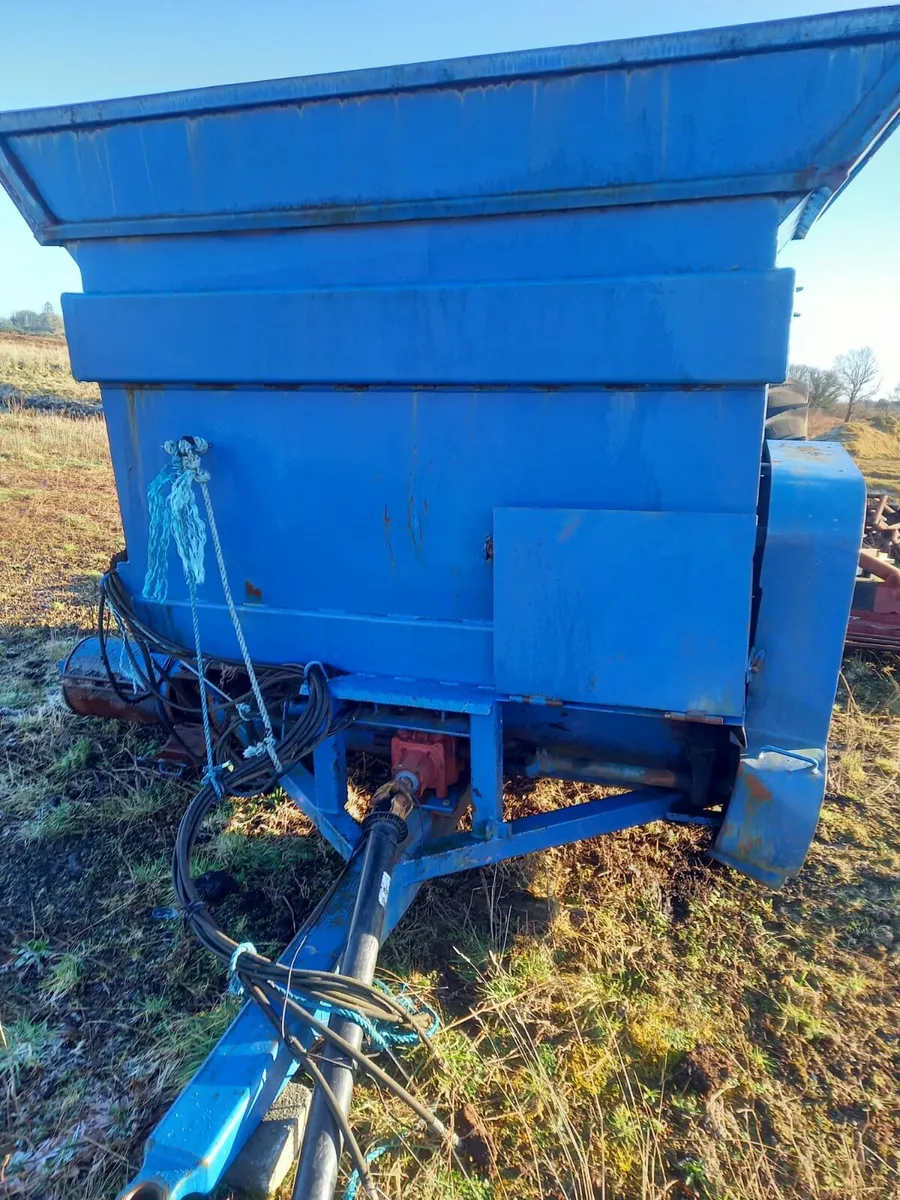 Jackson Wheel Hopper and Turf Turner - Image 1