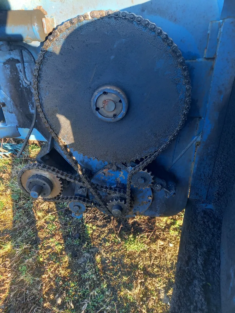 Jackson Wheel Hopper and Turf Turner - Image 3