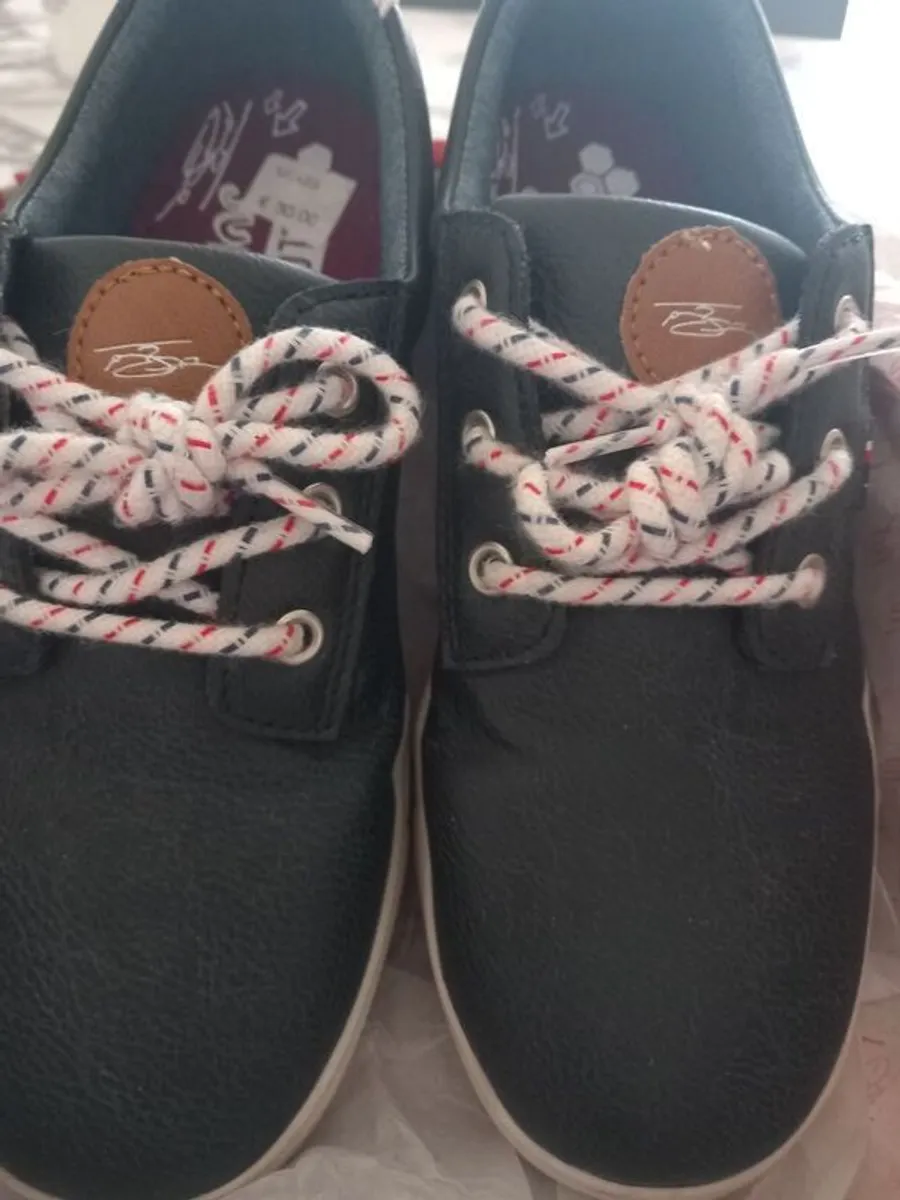 boys communion suit age 9/10 blazer trousers waistcoat bowtie shirt rosette and shoes only worn couple of hours - Image 4