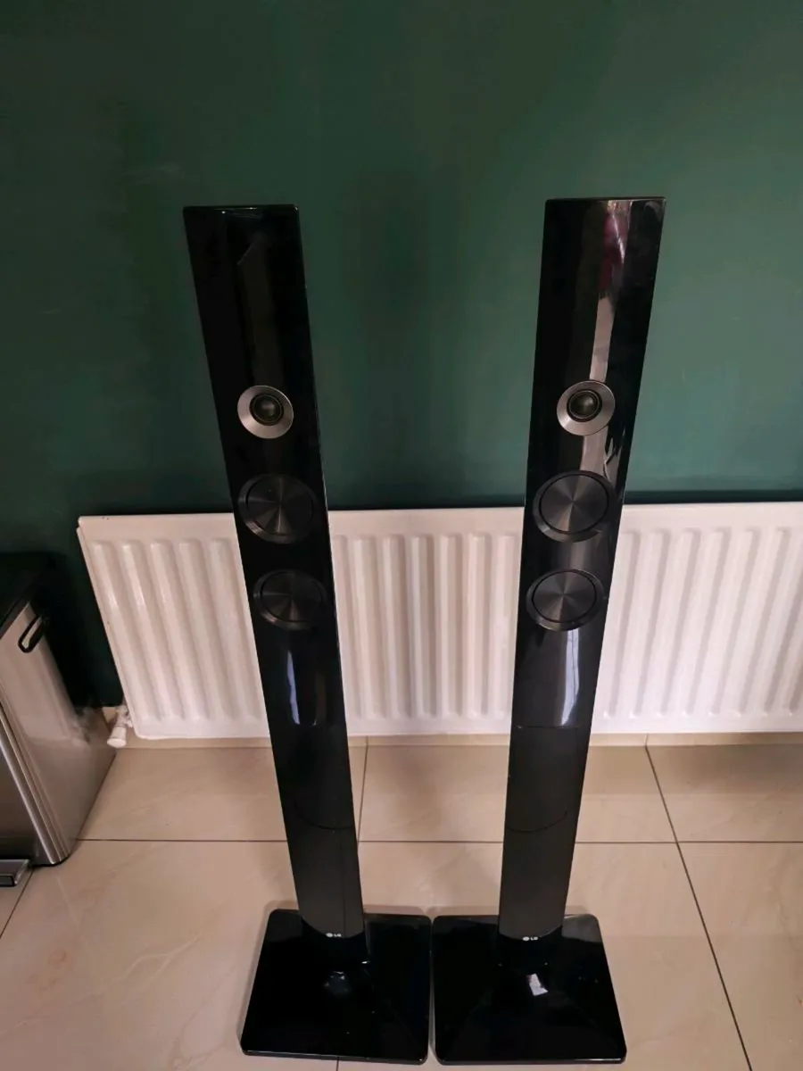 Two freestanding lg surround speakers - Image 2