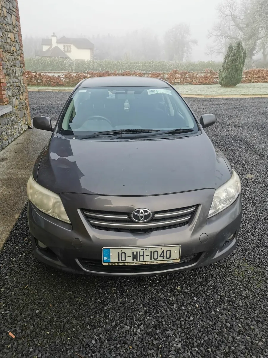 Toyota Corolla 2010 - Image 1