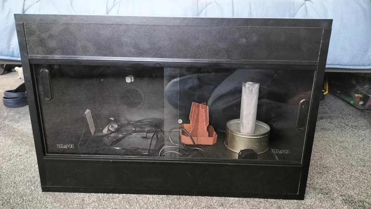 Reptile enclosure - Image 3
