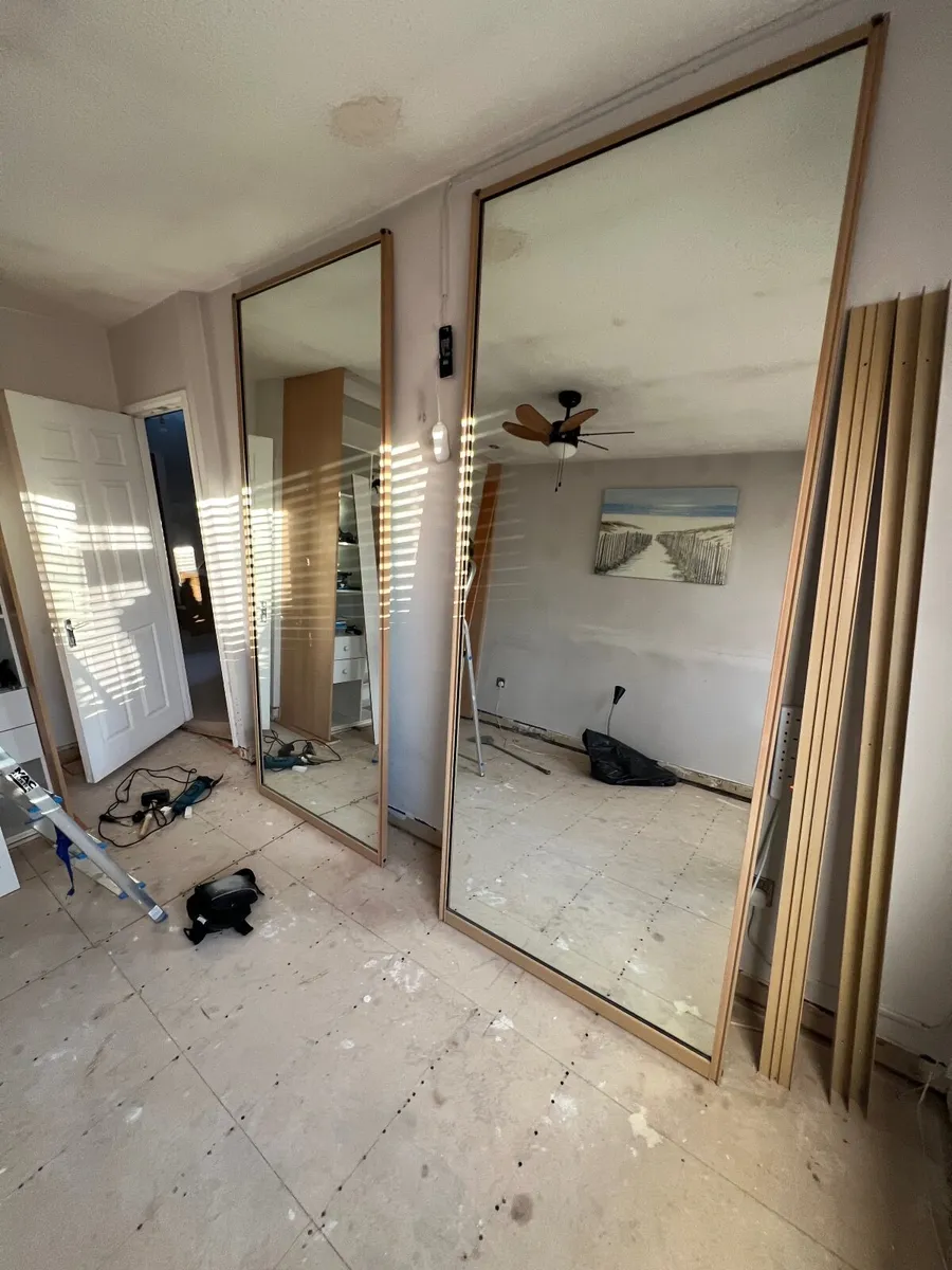 Sliding door kit - Image 1