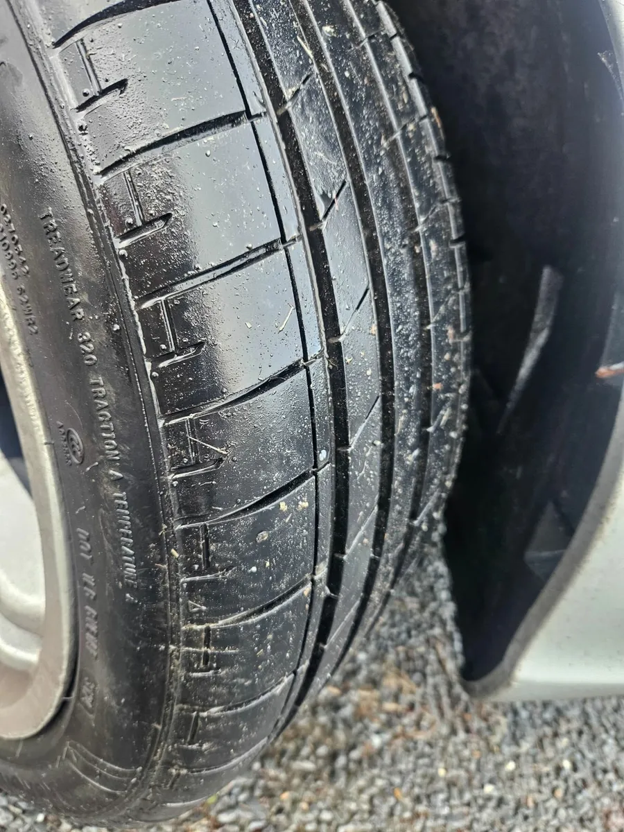 Mercedes-Benz E-Class 2004 - Image 2