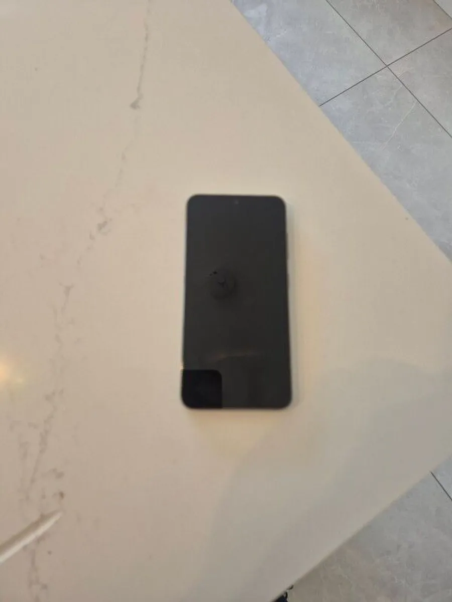 Samsung Galaxy s23 - Image 2