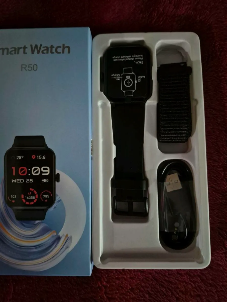 SMART WATCH R50 - Image 1