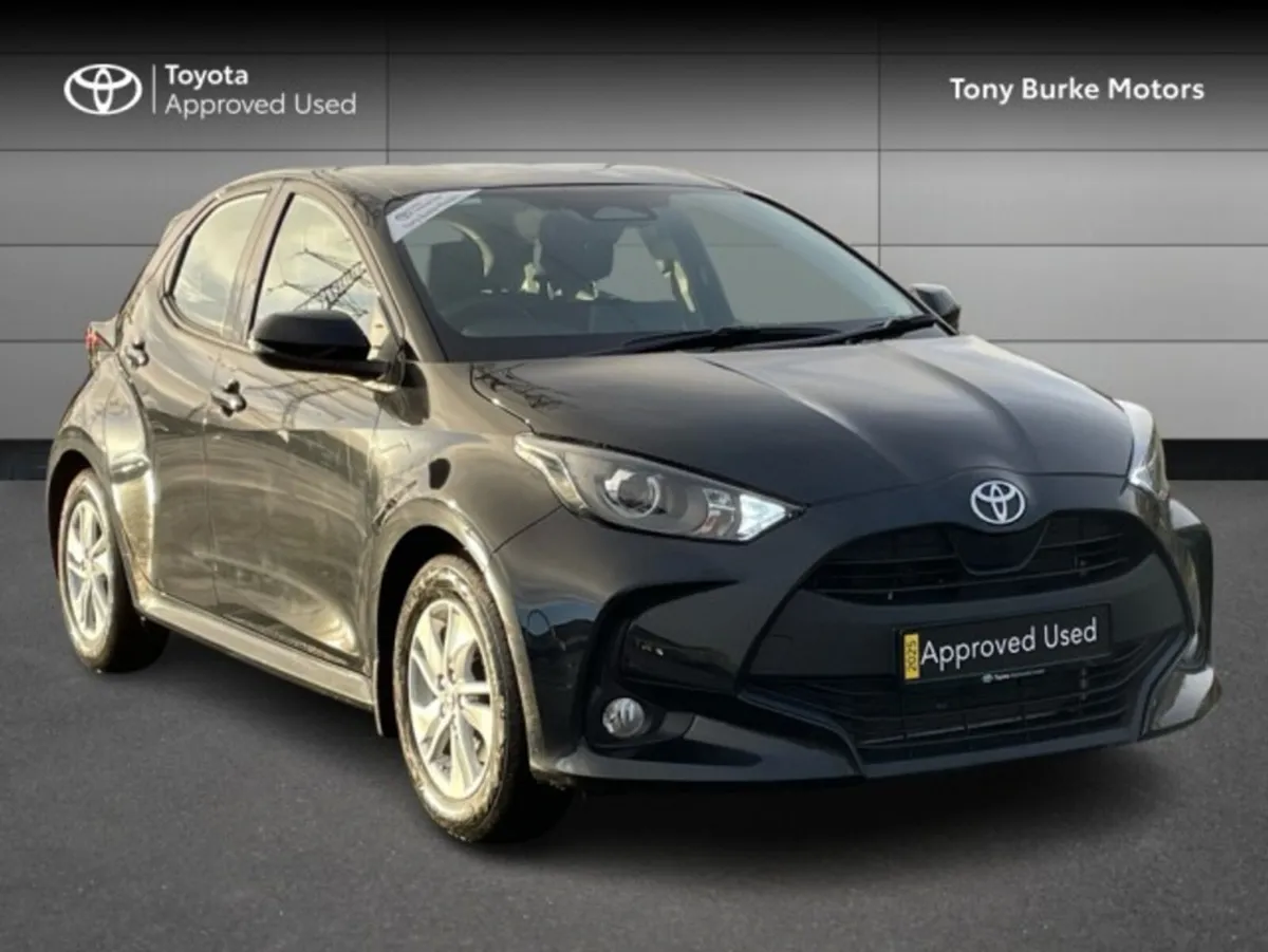 Toyota Yaris - Save EUR 4,655 - Luna - 1.5 Hybrid - Image 1