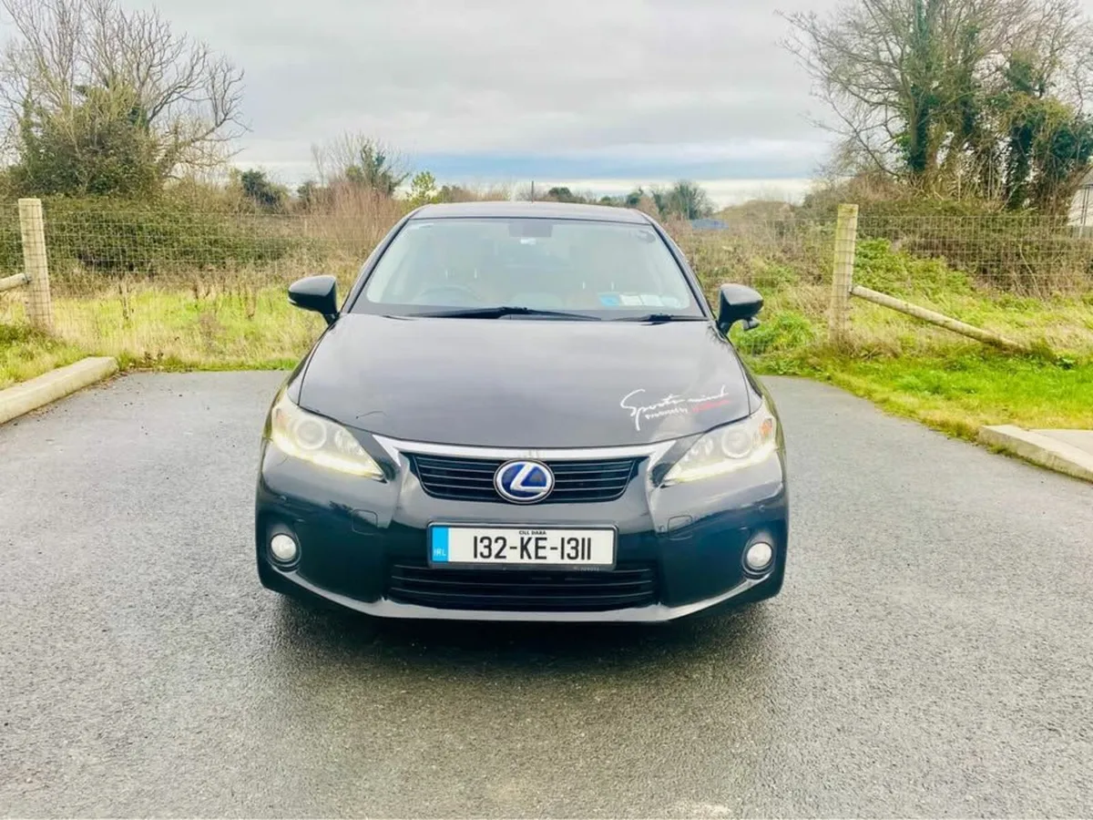 Lexus CT 2013 - Image 1