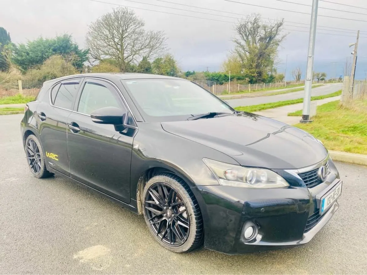 Lexus CT 2013 - Image 2