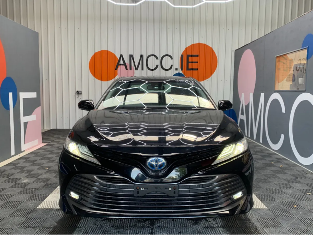Toyota Camry ONLY €21950! 2019 CAMRY 2.5 HYBRID / - Image 2