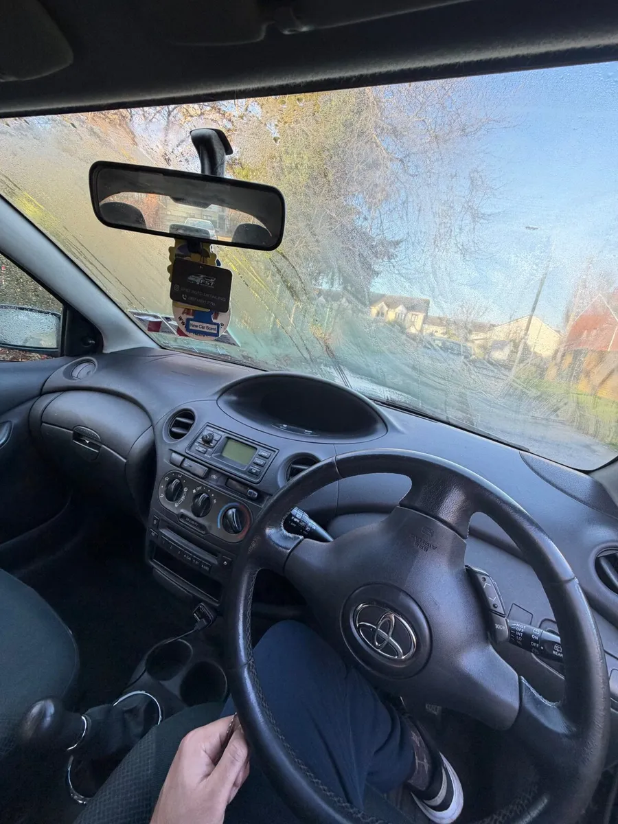 Toyota Yaris 2005 - Image 1