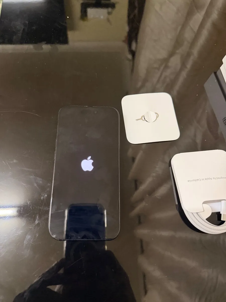 iPhone 15 So clean like New - Image 2