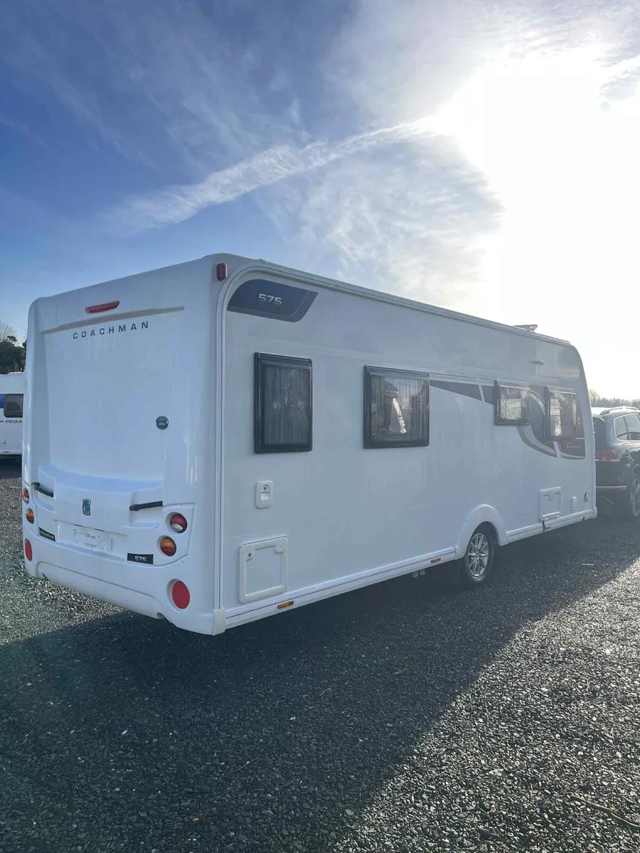 Coachman Festival 4 Berth Island Bed Caravan - Image 4