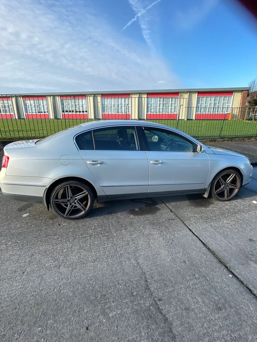VW Passat 20 TDI - Image 2