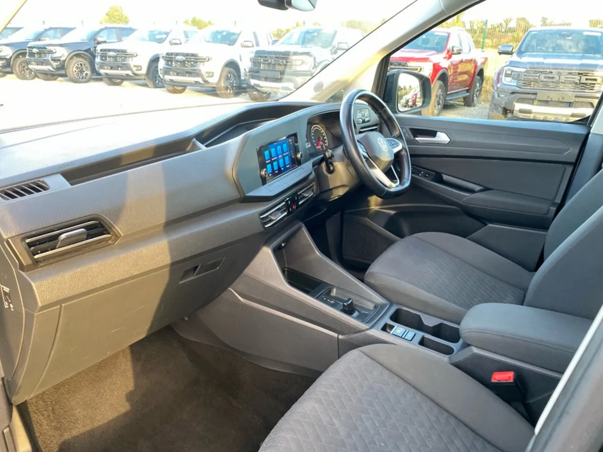 Volkswagen Caddy Maxi Life 2.0 TDi Automatic 7-Sea - Image 4