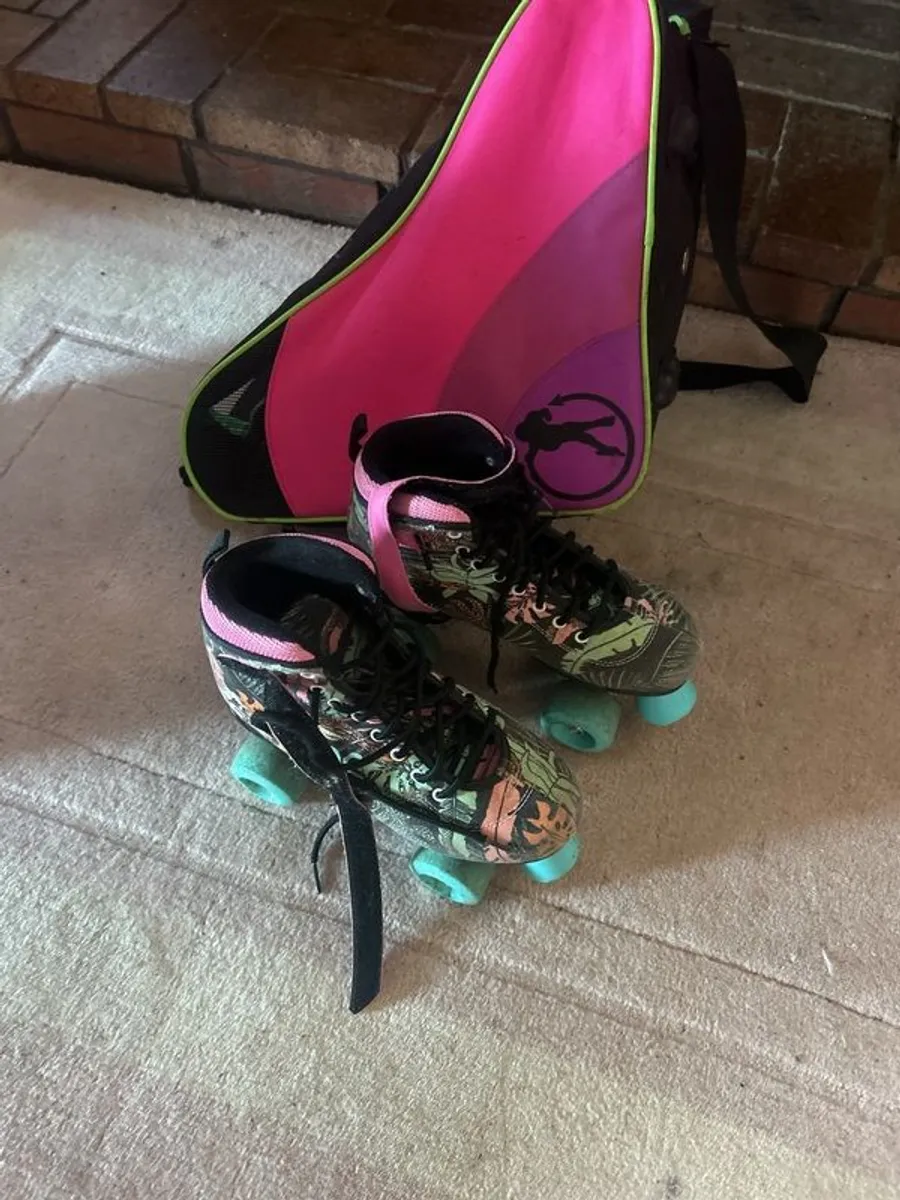 SKATEPRO 4 wheel skates - Image 1