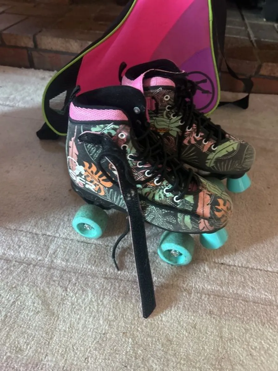 SKATEPRO 4 wheel skates - Image 2