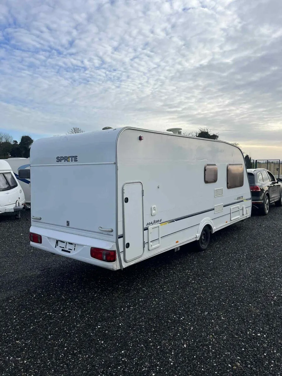 2006 Swift 6 Berth Fixed Bunkbed Caravan - Image 3