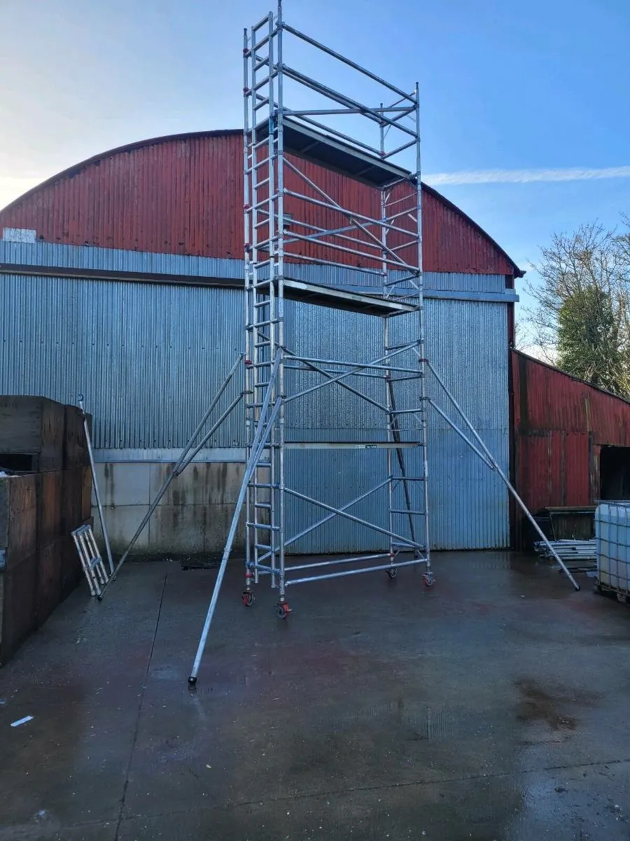 Aluminium scaffold tower, FREE DELIVERY - Image 2