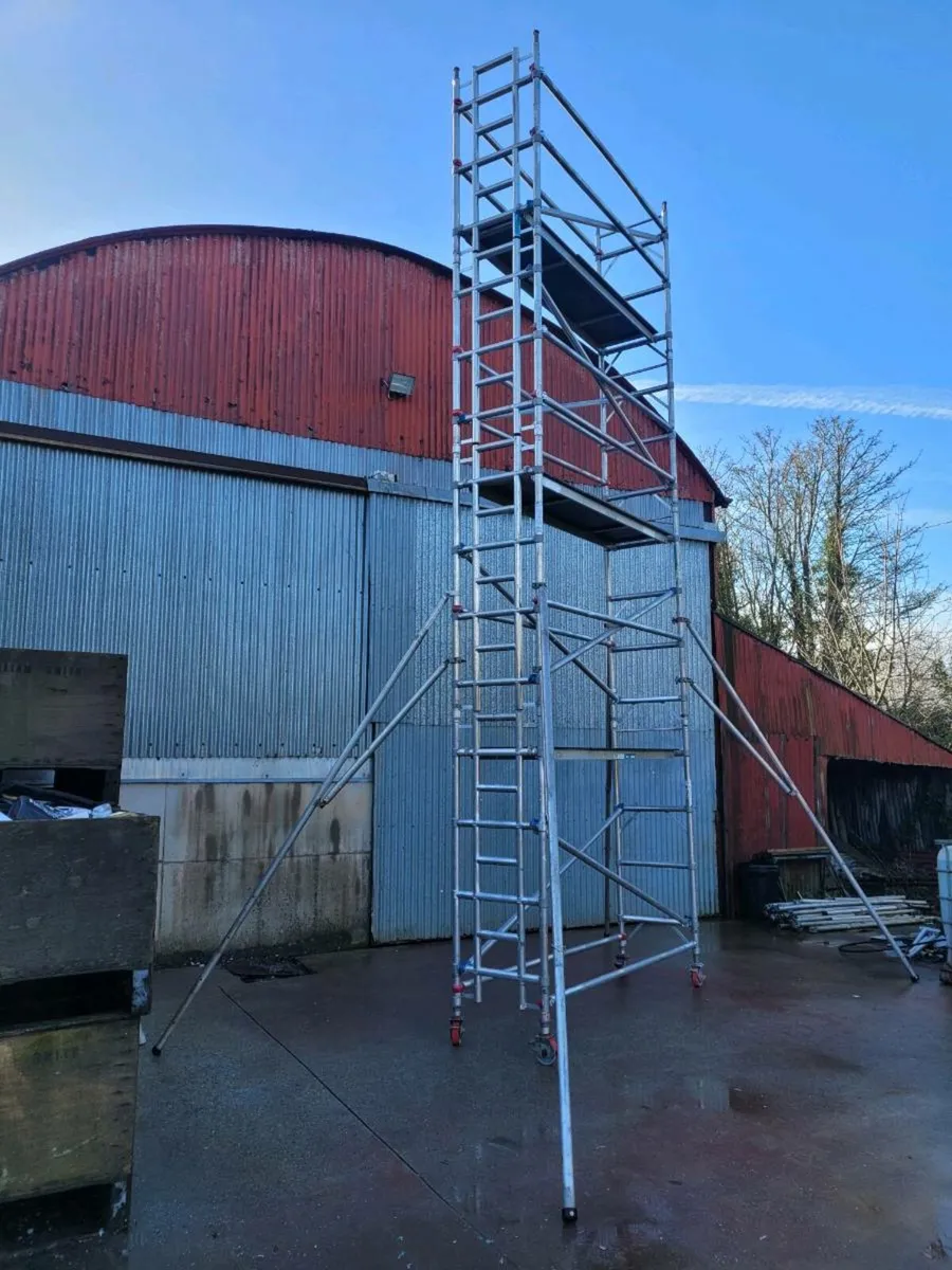 Aluminium scaffold tower, FREE DELIVERY - Image 3