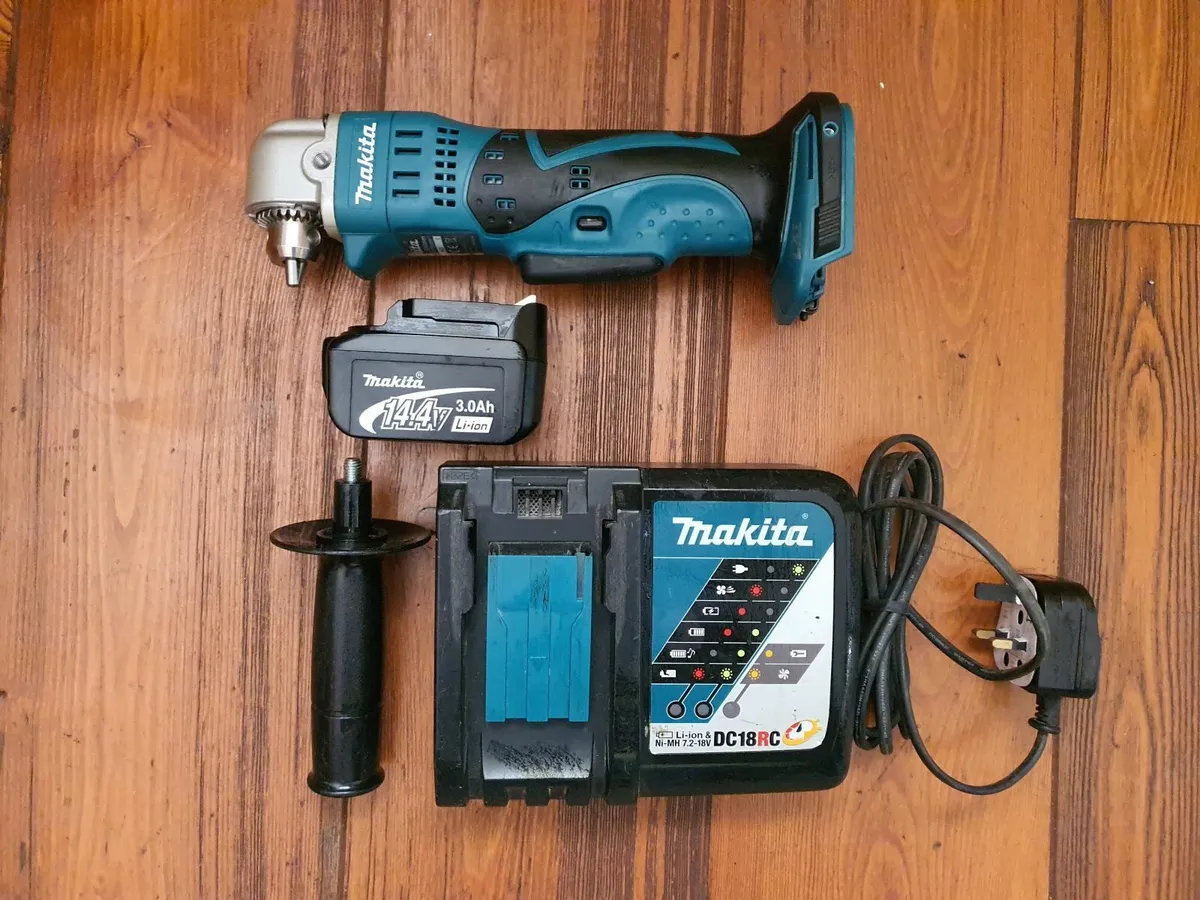 Cordless Makita Angled Drill + Battery - Image 3