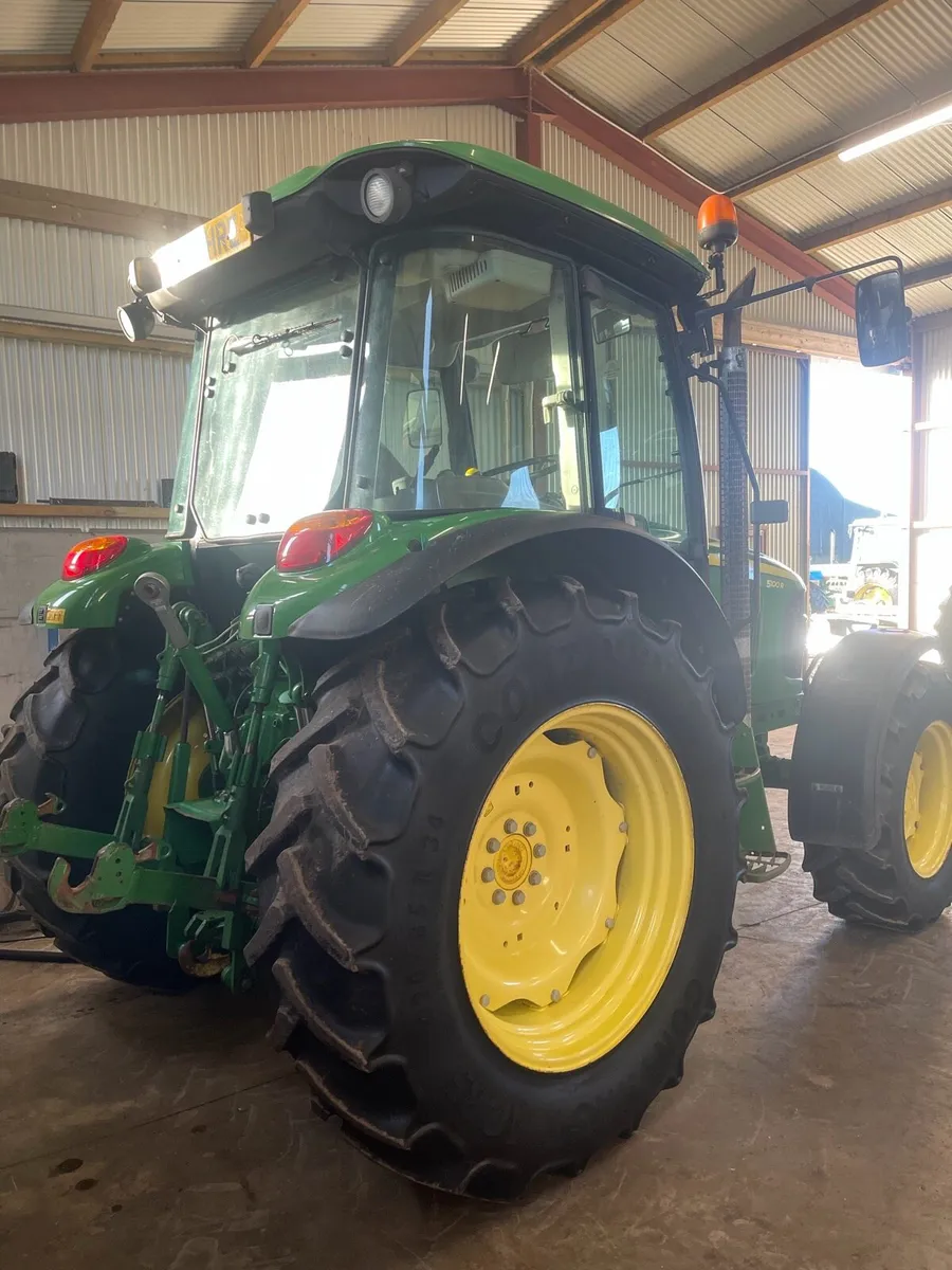 John Deere 5100R - Image 3