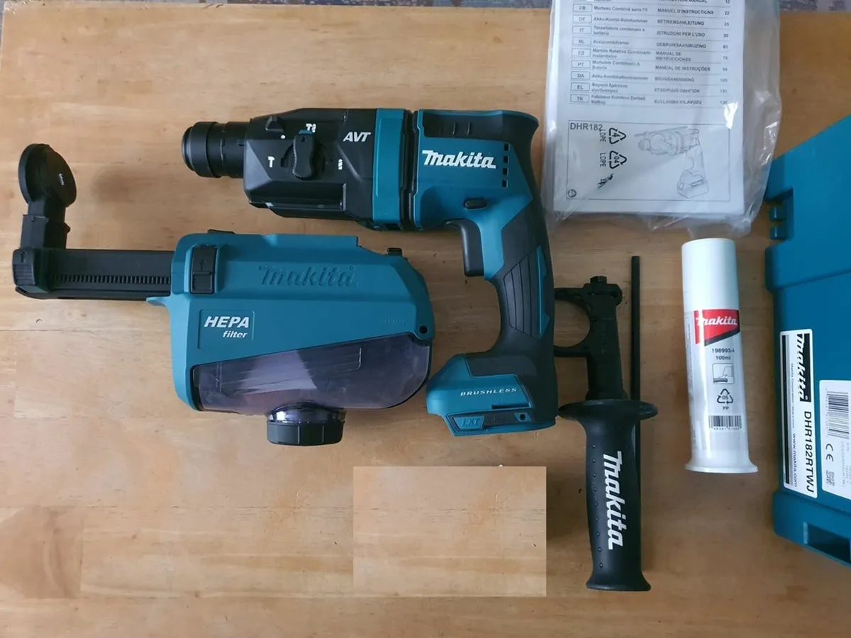 18V Makita SDS Drill + Dust Extractor kit - Image 1