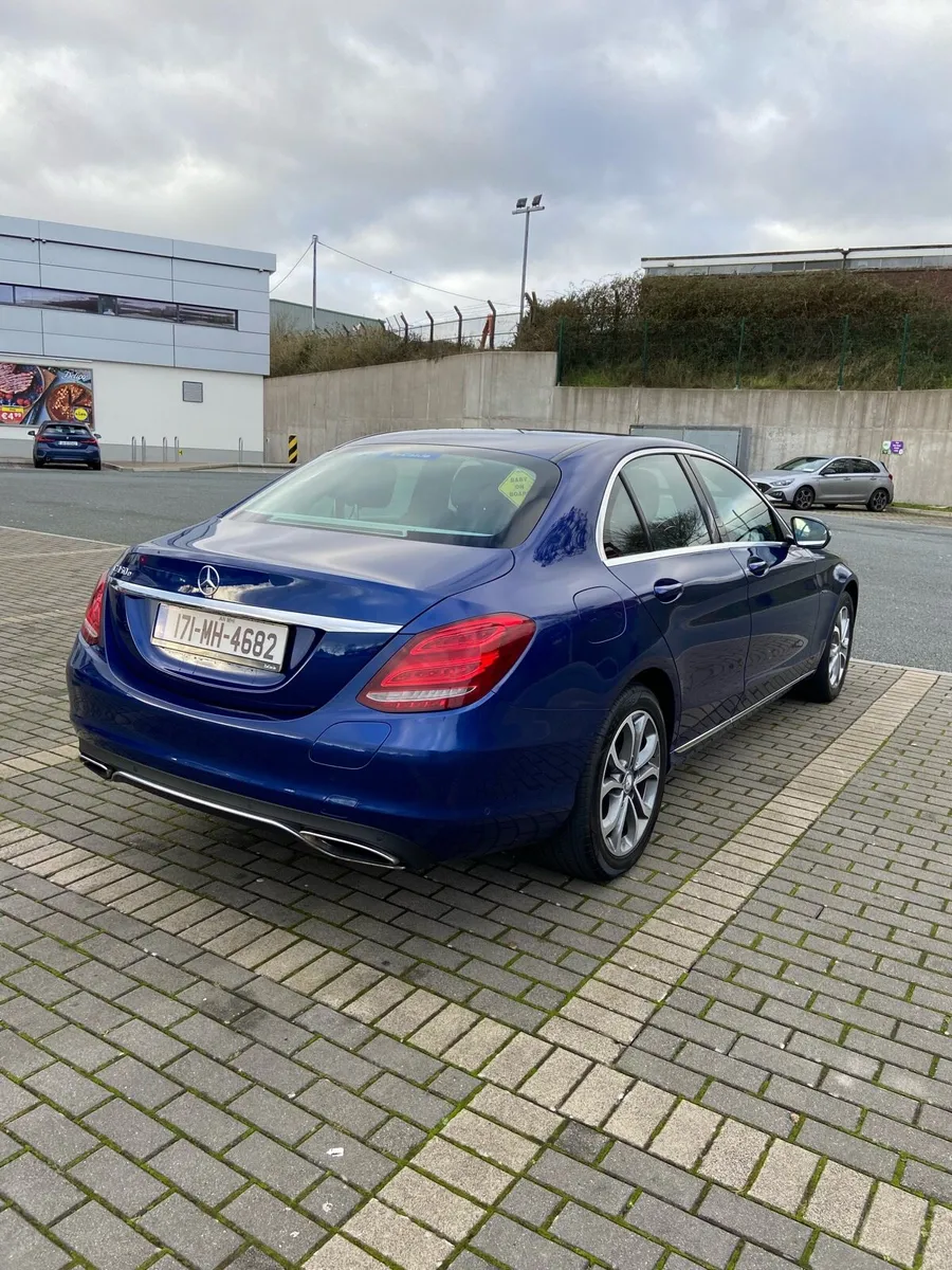 Mercedes Benz C350e - Image 4