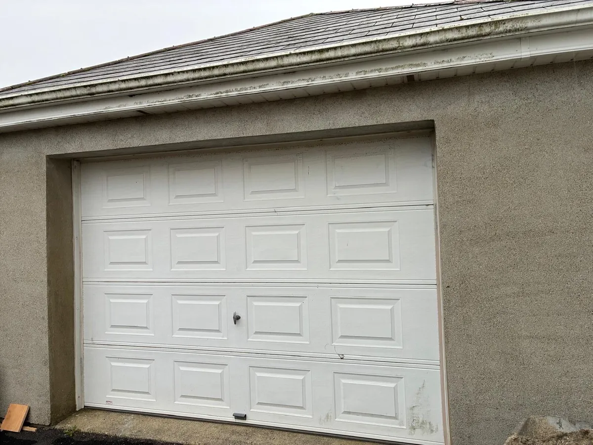 Garage door - Image 4