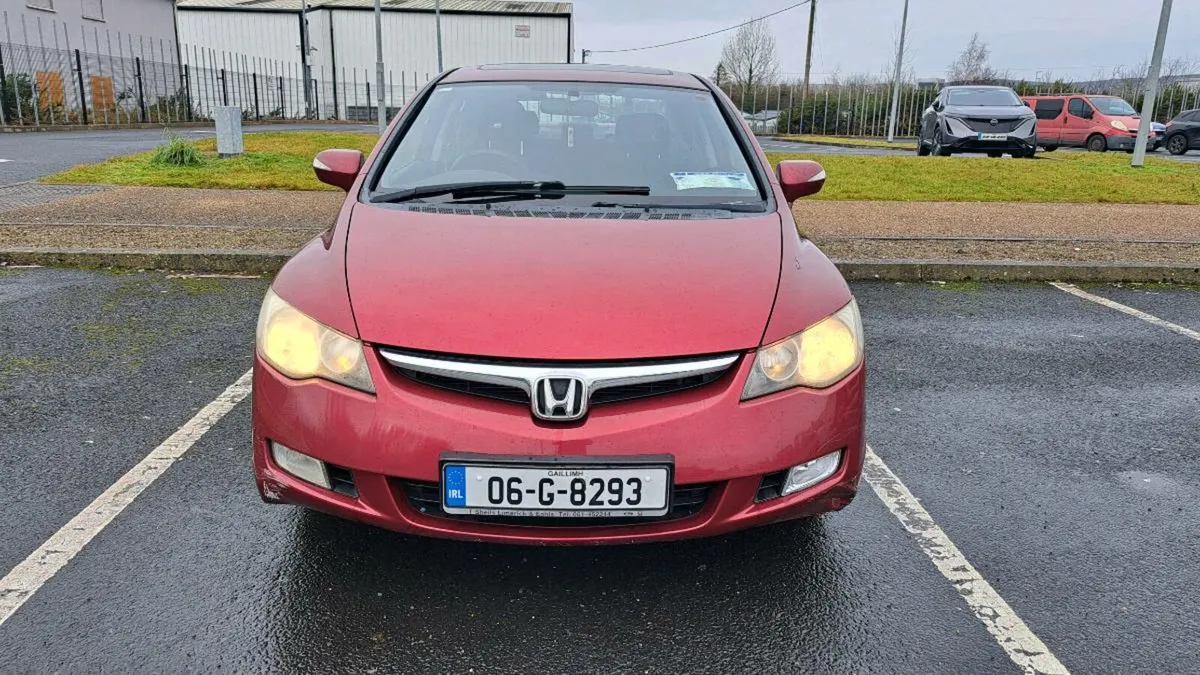 2006 honda civic automatic taxed 8/26 nct 10/26 - Image 2