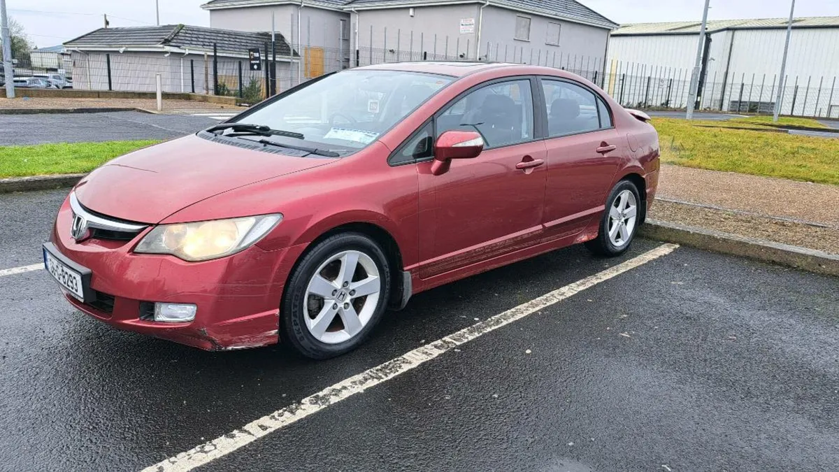 2006 honda civic automatic taxed 8/26 nct 10/26 - Image 3