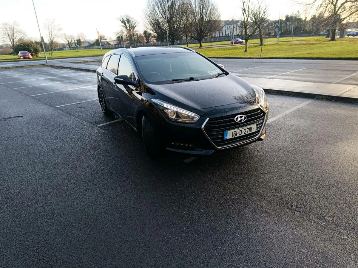 161 Hyundai i40 estate - Image 2